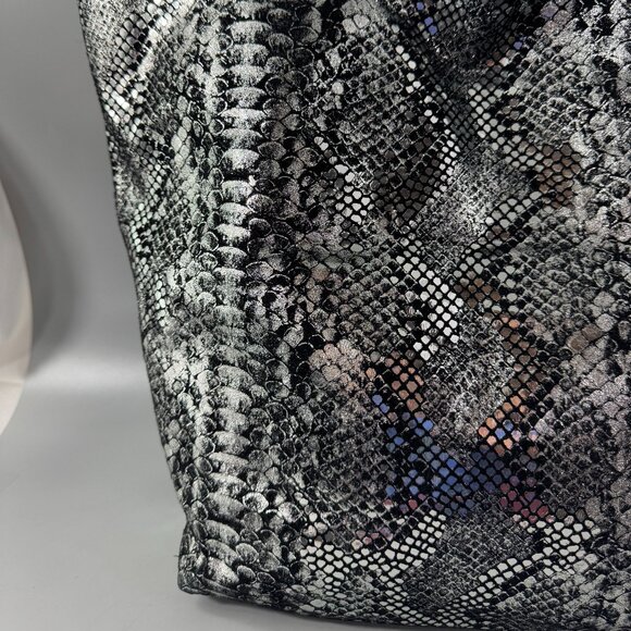 Oak 73 Suede Snake Silver Tote - Picture 7 of 13